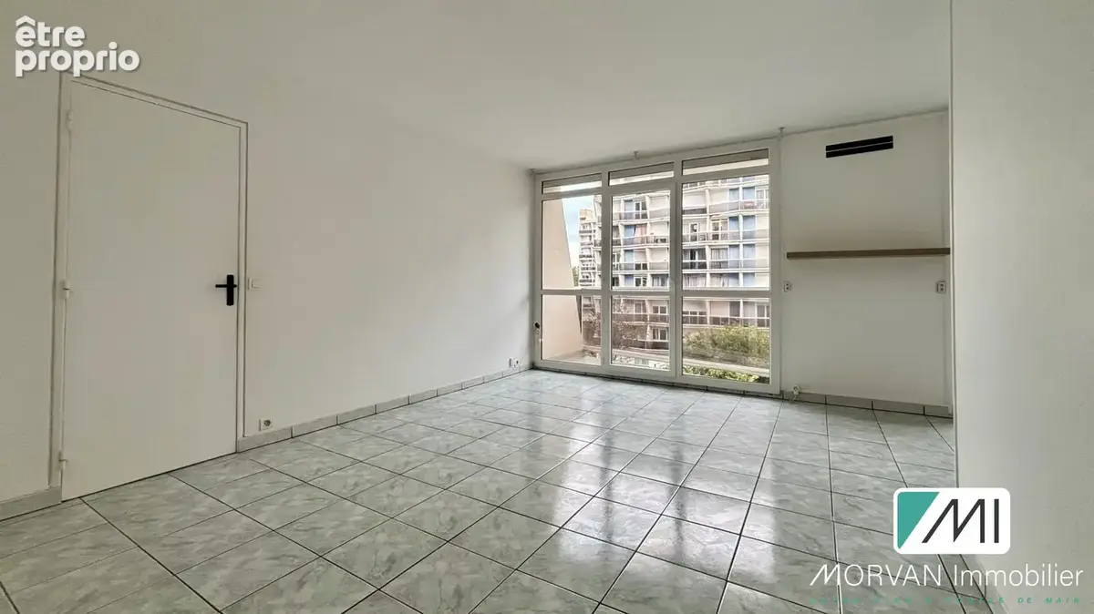 Appartement 2 pièces 45 m² à vendre à Plaisir (78370) - photo 2
