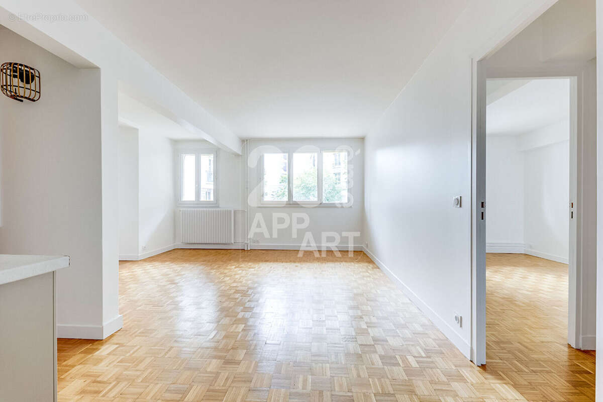Appartement à PARIS-20E