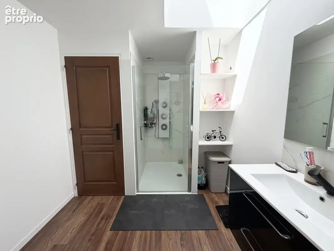 Cournon-d’Auvergne : Maison de 150m², 4 chambres et dépendance. - photo 15