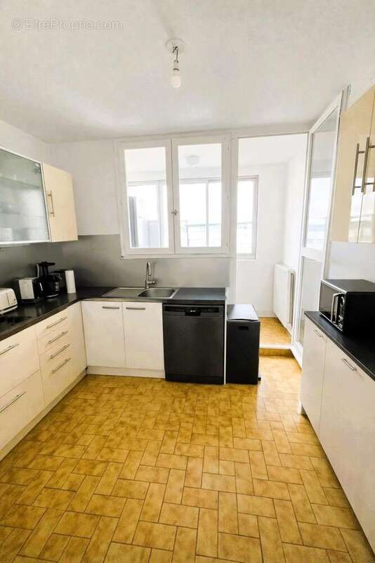 Photo 2 - Appartement à MARSEILLE-12E