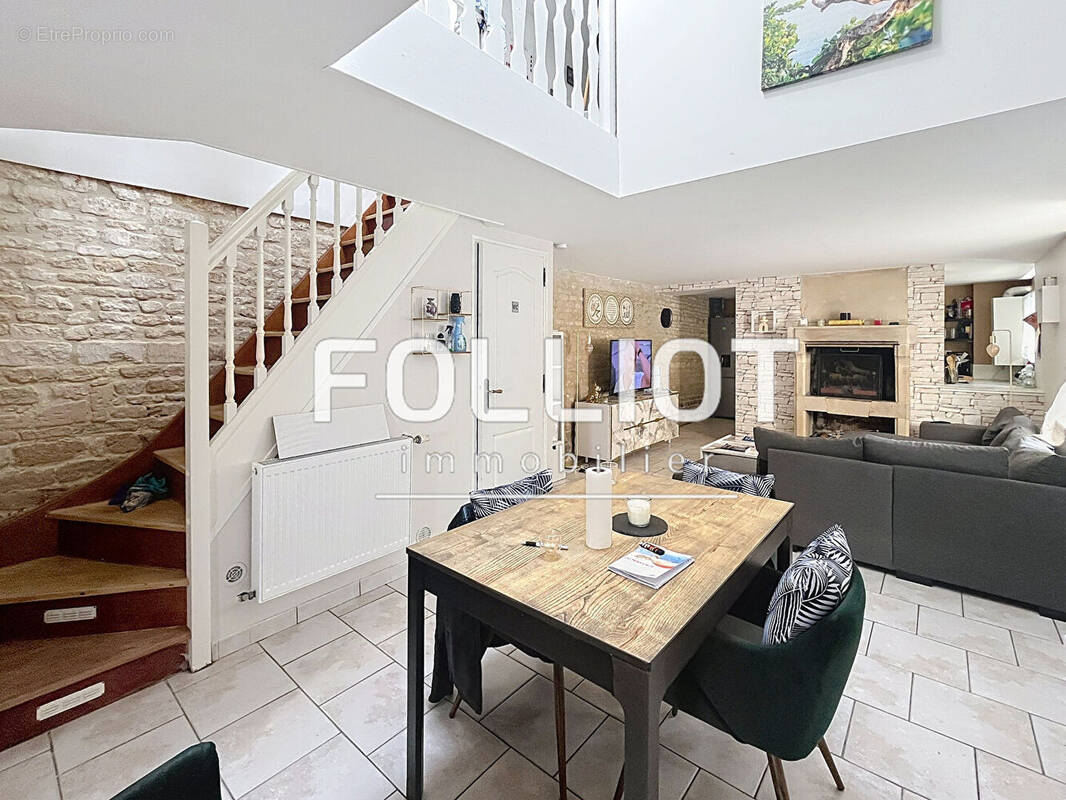 Maison à LION-SUR-MER