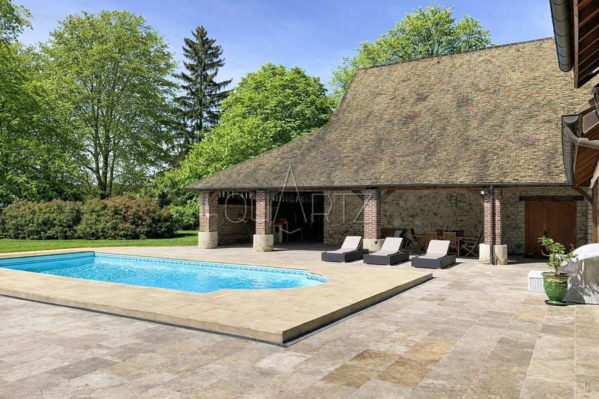 Maison à IVRY-LA-BATAILLE