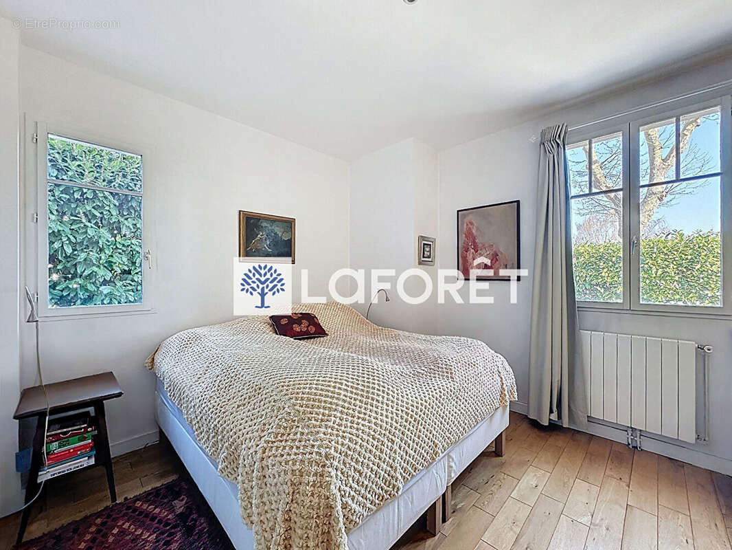 Maison à SAINT-NOM-LA-BRETECHE