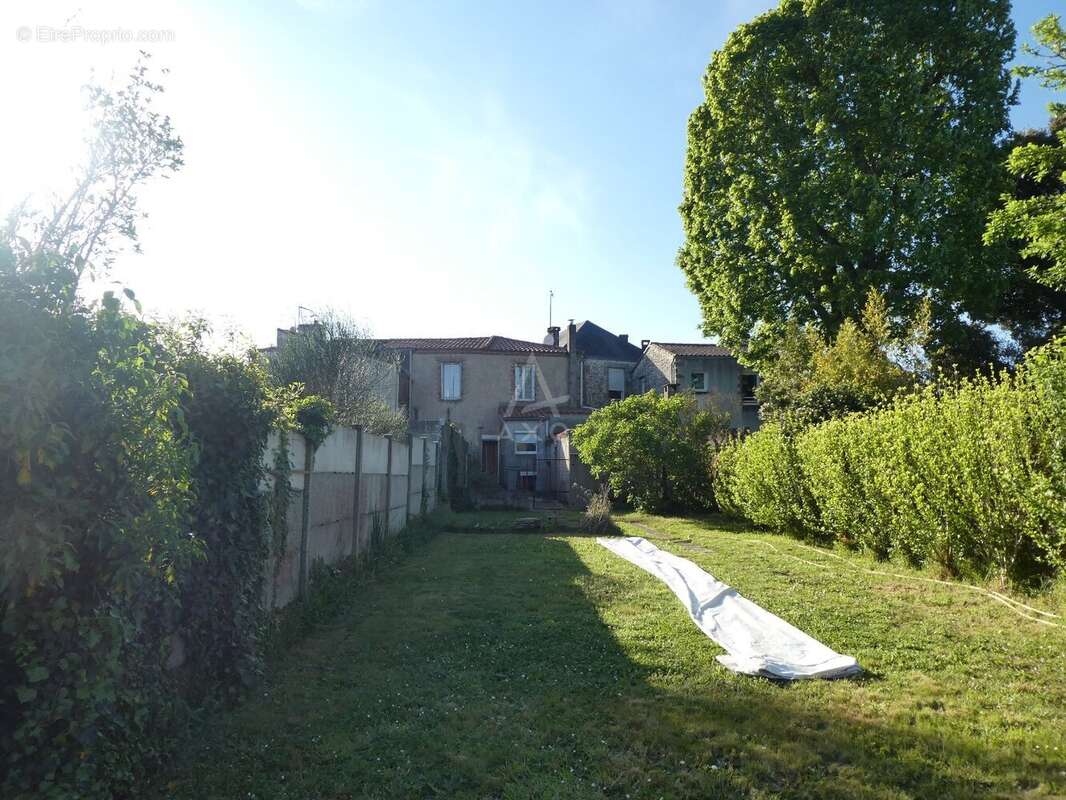 Maison à BOUSSAY