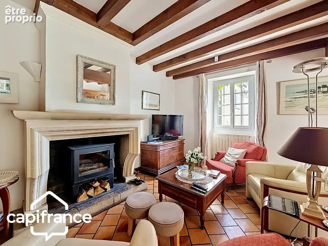 Saint-Martin-de-Sanzay (79) – Maison en pierre rénovée 203 m² – vie de plain-pied – studio indépendant – dépendances – terrain 4 - photo 6