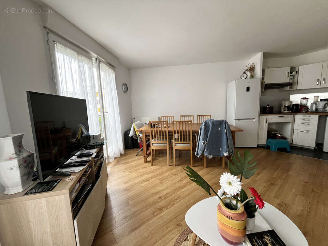 Appartement à FONTENAY-LE-FLEURY