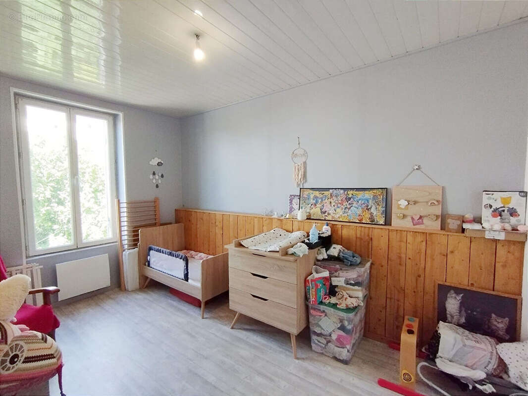Appartement à PINEUILH