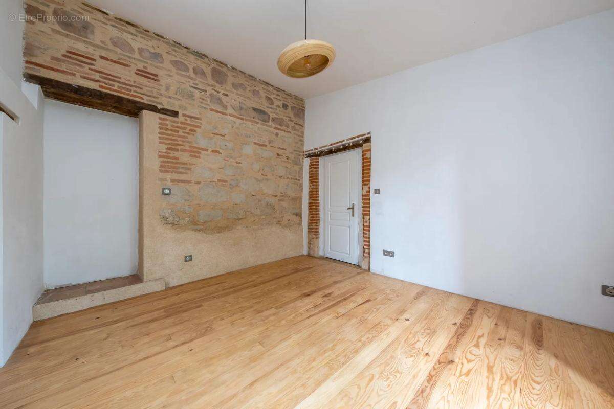 Maison à MONTGAILLARD