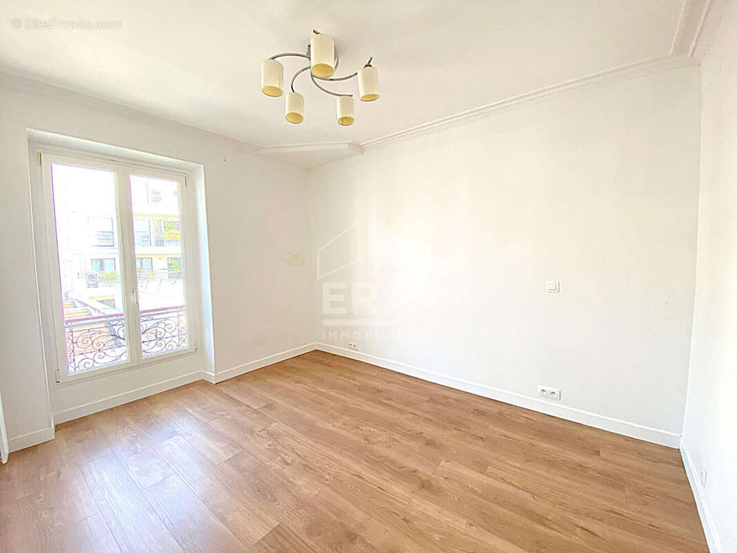 Appartement à LEVALLOIS-PERRET