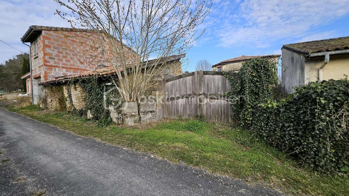 Maison à SAINT-MARTIN-DU-BOIS