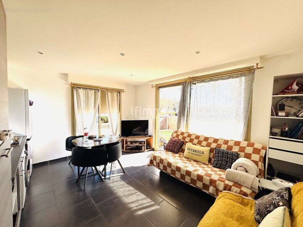 Appartement à VILLENEUVE-LOUBET