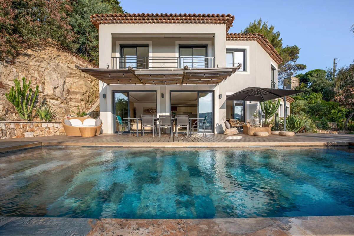Maison à VALLAURIS