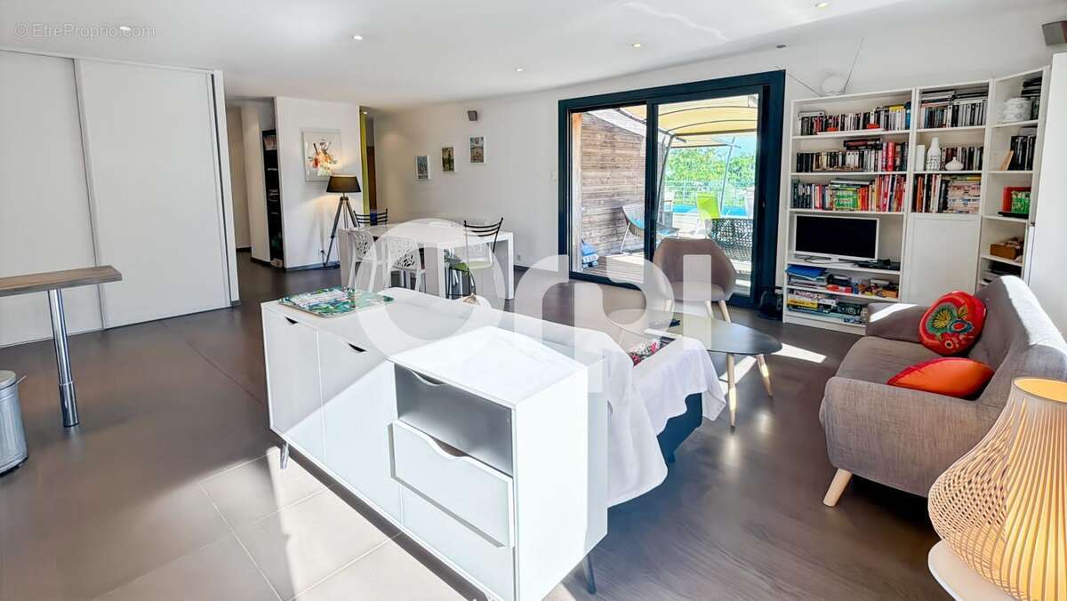 Villa en bois avec piscine - photo 10