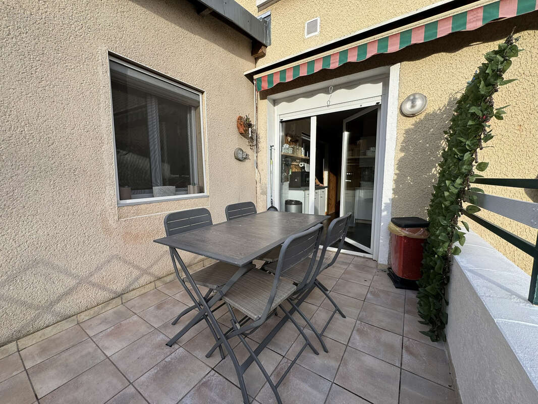 Maison à ONET-LE-CHATEAU