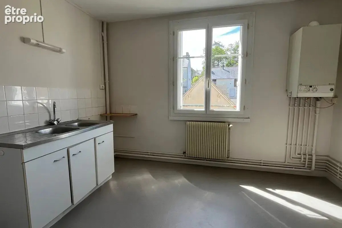 Loches - Appartement T4 - photo 8
