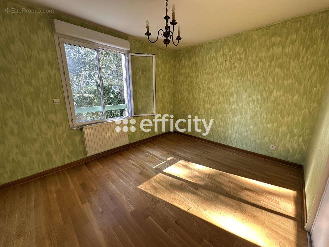 Appartement à CRAPONNE