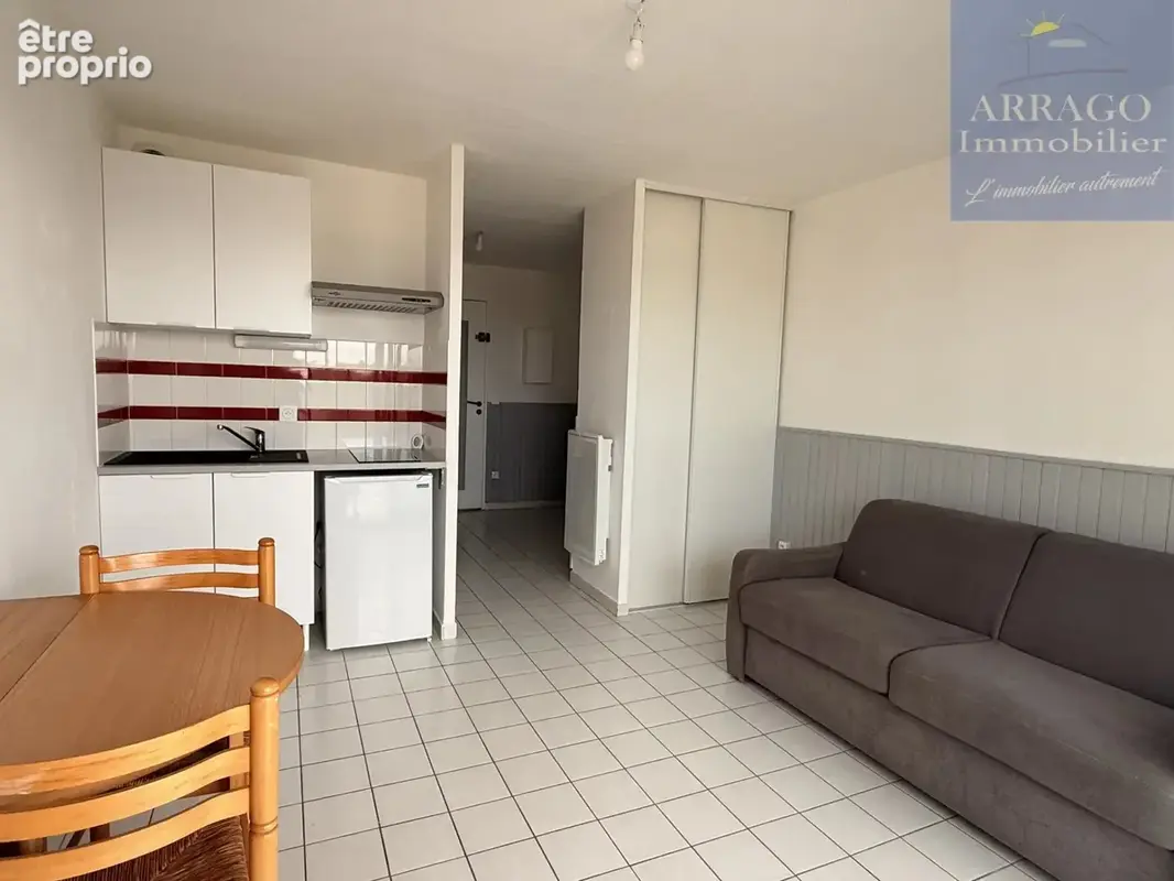 Studio cabine avec balcon, parking en face de la plage à Val - photo 12