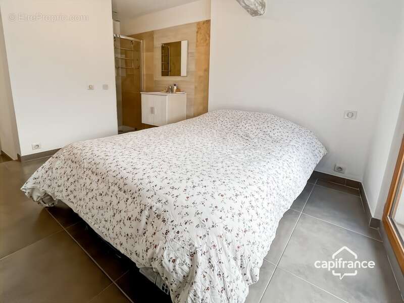 Appartement à FAYENCE