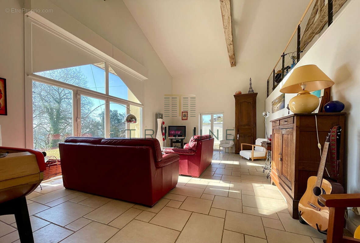 Maison à COLAYRAC-SAINT-CIRQ