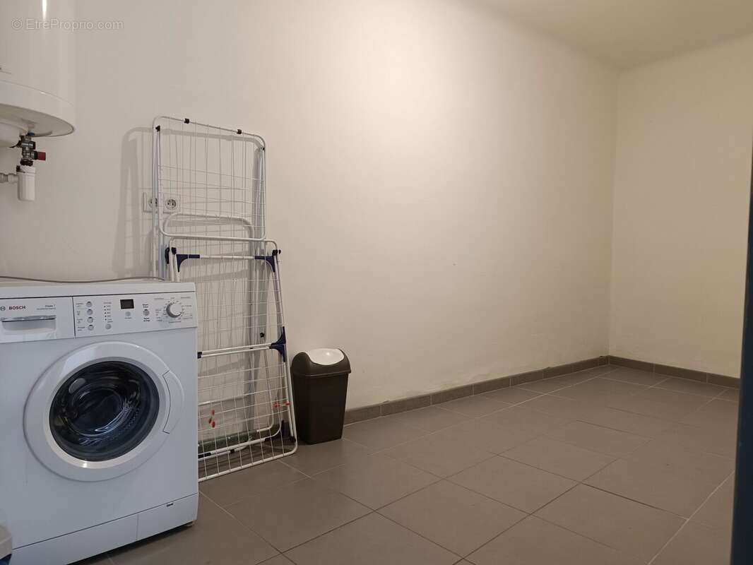 Buanderie - Appartement à NARBONNE