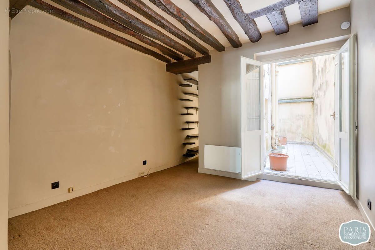 Appartement à PARIS-4E