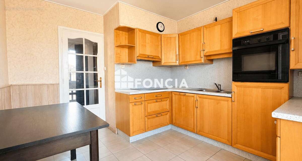 T4 traversant au dernier étage – Balcon plein sud – Loggia – Garage – Vue dégagée - photo 6