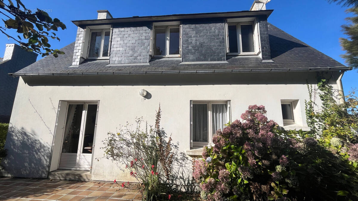 Maison à ERGUE-GABERIC