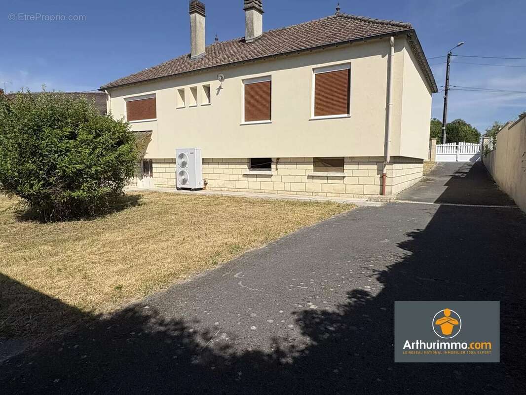 Maison 3 chambres - terrain 794 m2 - photo 13