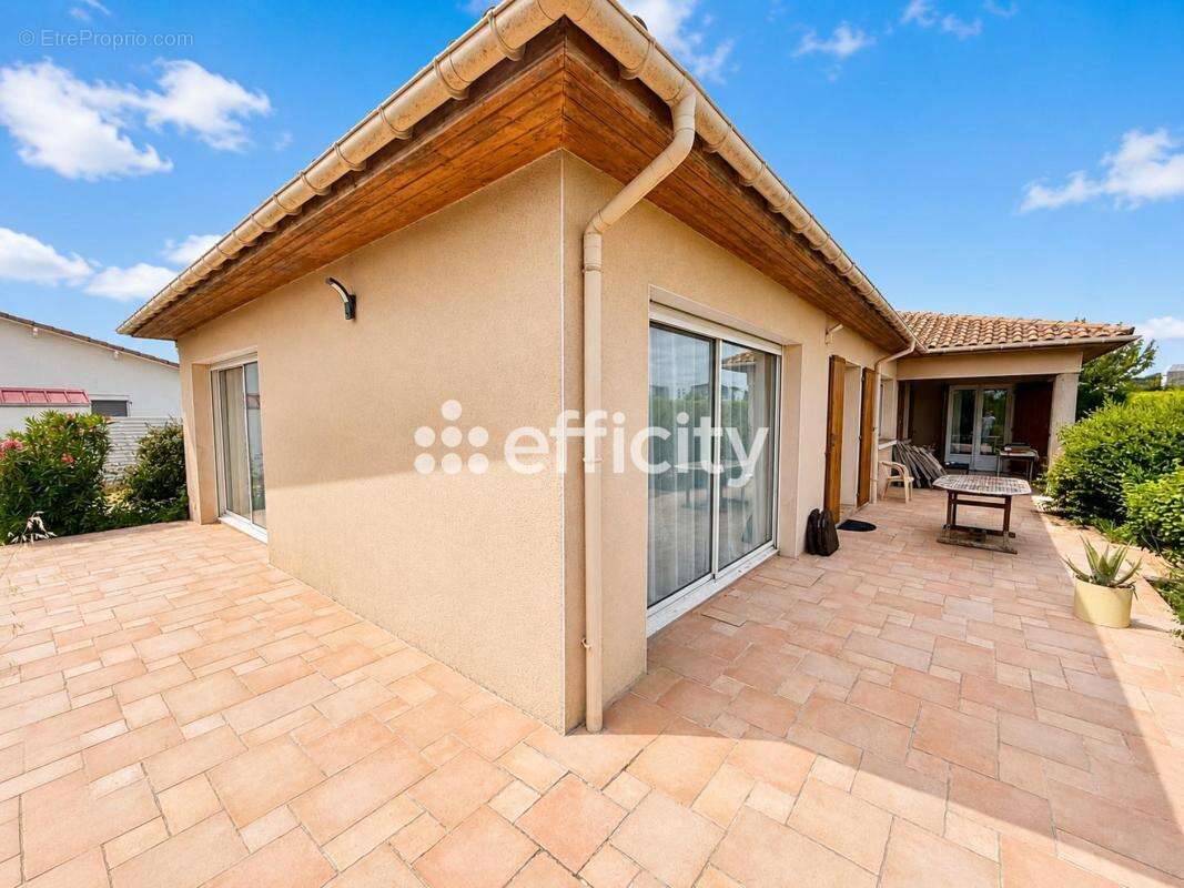 Maison 135 m² à Saint-Palais-Sur-Mer  - photo 2