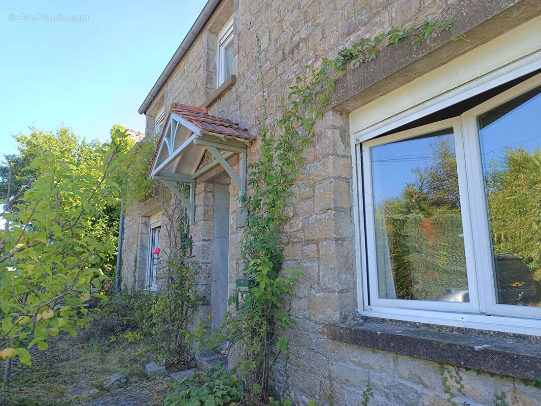 Maison à LOGUIVY-PLOUGRAS