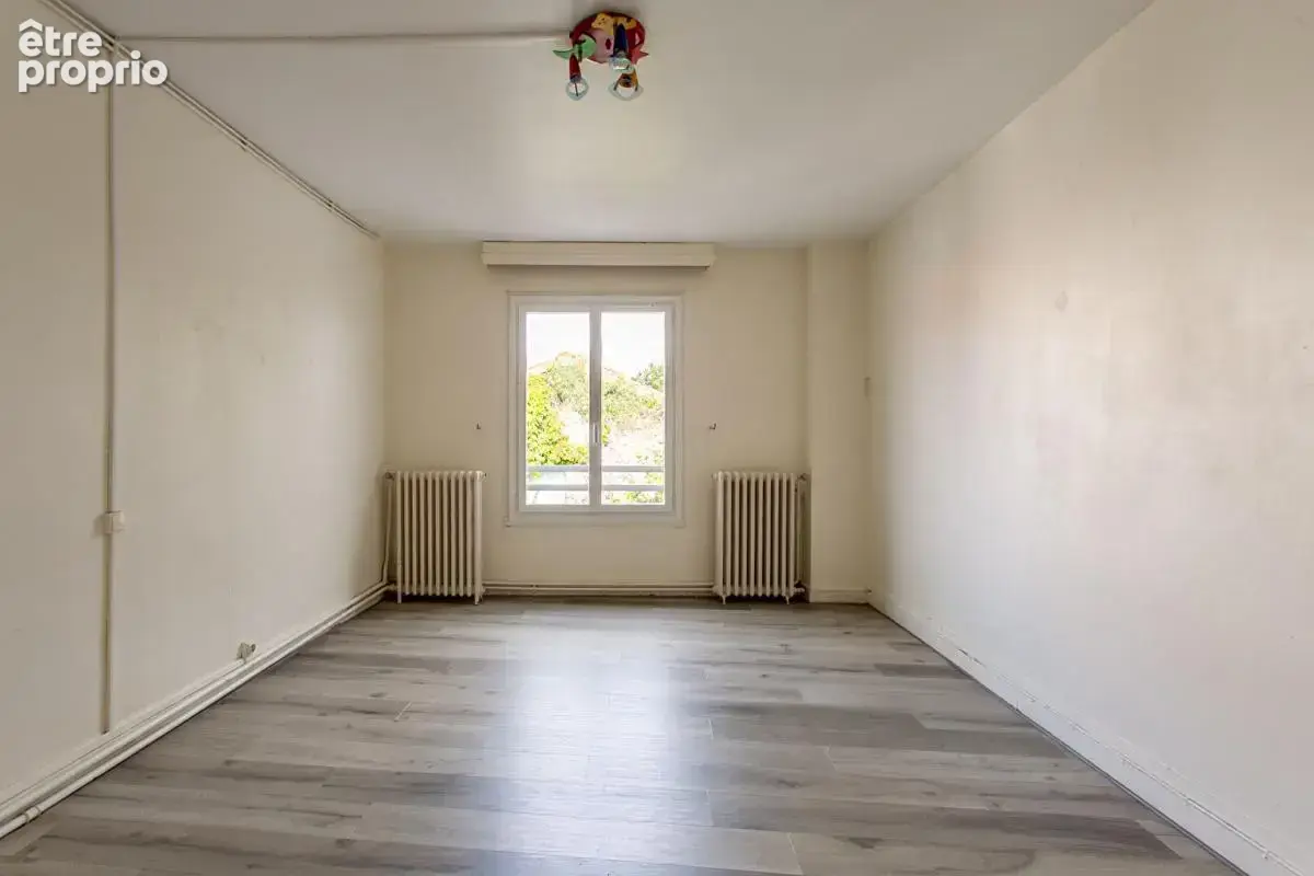 Maison La Chapelle Heulin Centre 9 P . 5 Chs . 216 M² . T 565 M² . Dépendances . Caves - photo 6