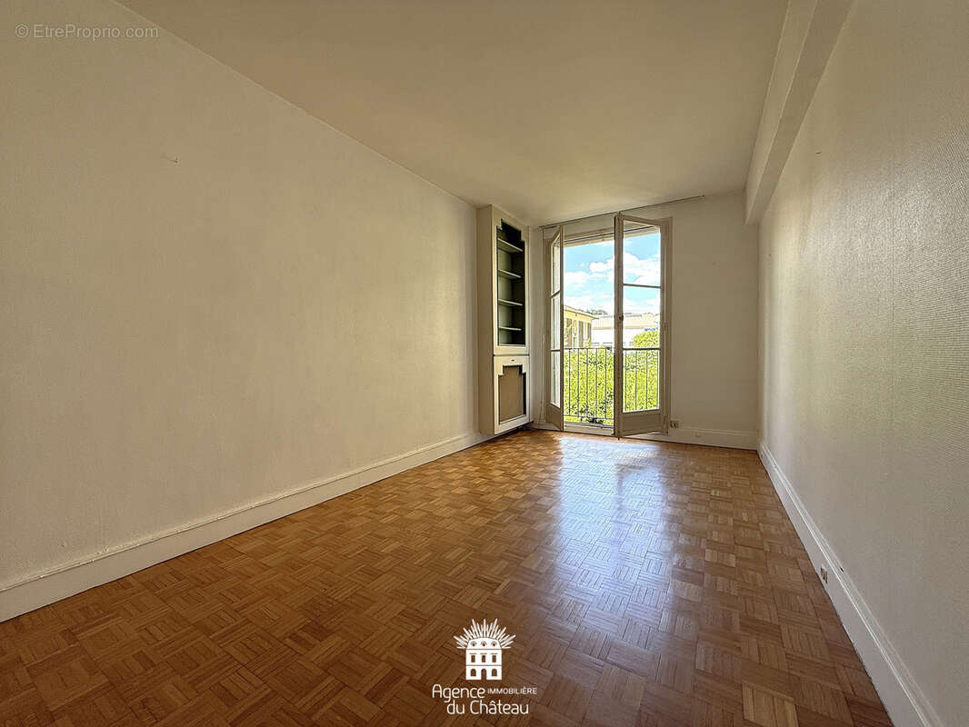 VERSAILLES AV DE PARIS - PARC MADAME ELISABETH  - 5P 125m2 traversant  Séjour Double - 3 Ch au calme absolu - photo 7