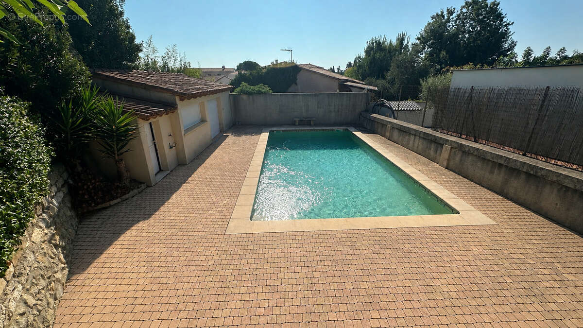 Maison de village T6 de 189m2 hab, 100m2 de garage-dépendances, 600m2 de terrain avec piscine, Saint Drezery - photo 5