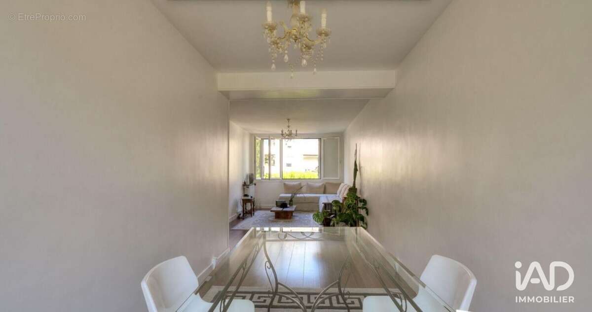 Photo 3 - Appartement à ISSY-LES-MOULINEAUX