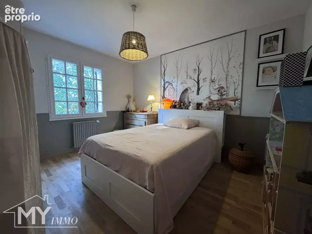 PINEUILH – Propriété d’exception de 350 m² avec piscine, au cœur d’un parc arboré de 5 500 m² et à deux pas des commodités - photo 20