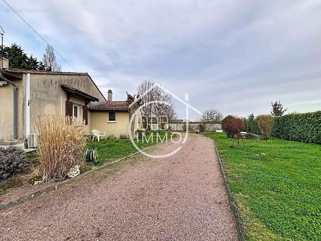 Maison à SAINT-PEY-DE-CASTETS