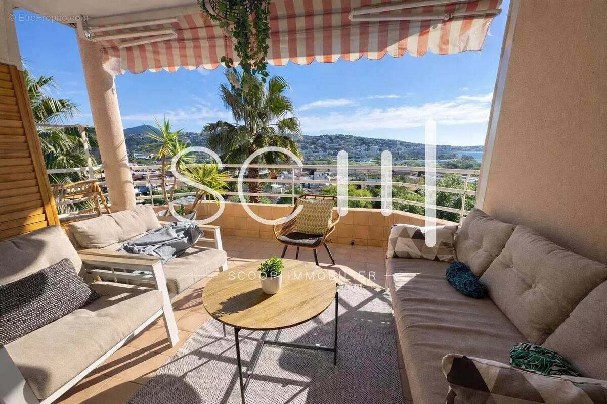 Appartement à SAINT-LAURENT-DU-VAR