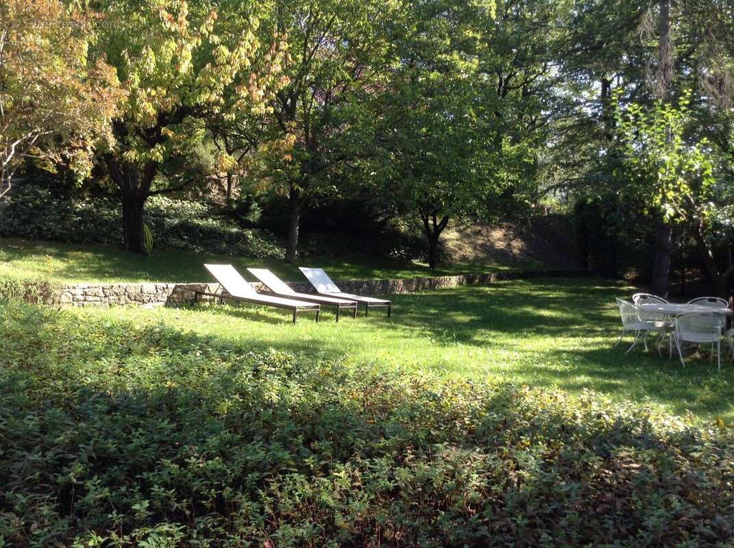 Maison à MONTFERRAT