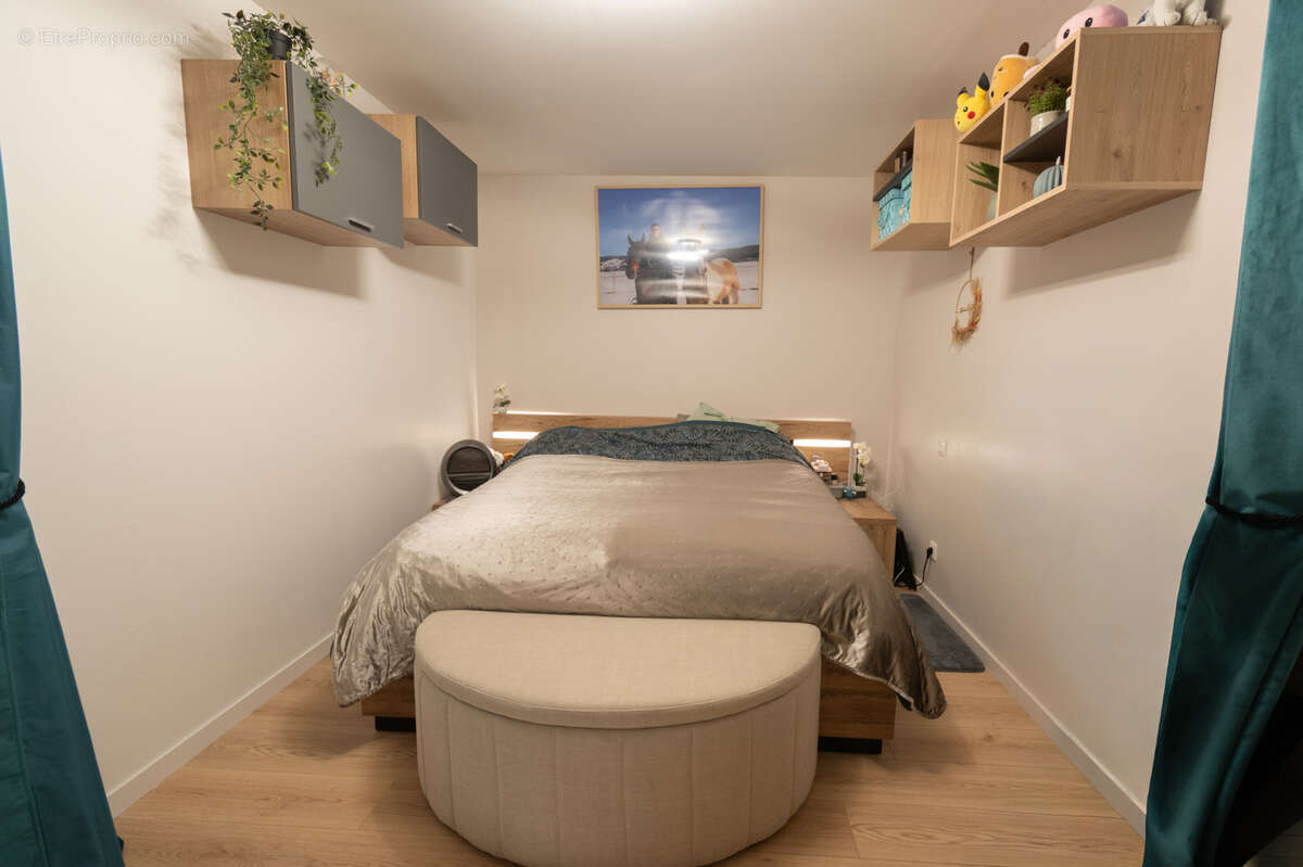 Appartement à FRASNE