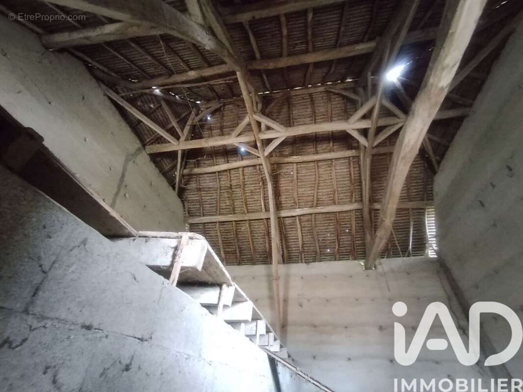 Photo 3 - Maison à SAINT-VICTOR-DE-MORESTEL