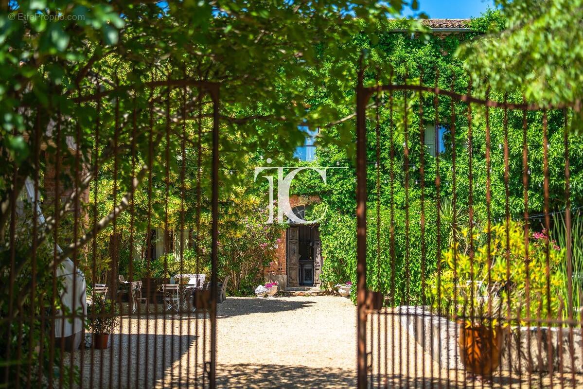 Maison à FLAUX