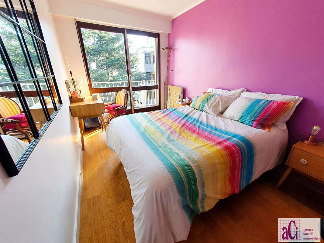 Appartement à L'HAY-LES-ROSES