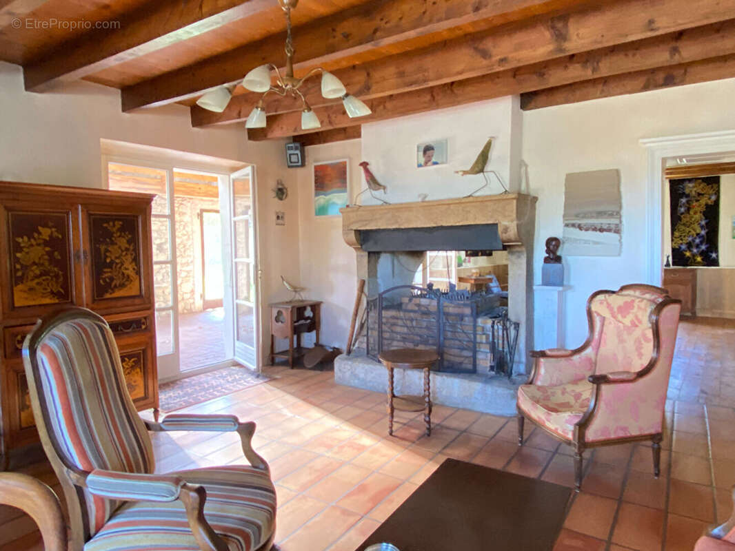 Maison à INJOUX-GENISSIAT