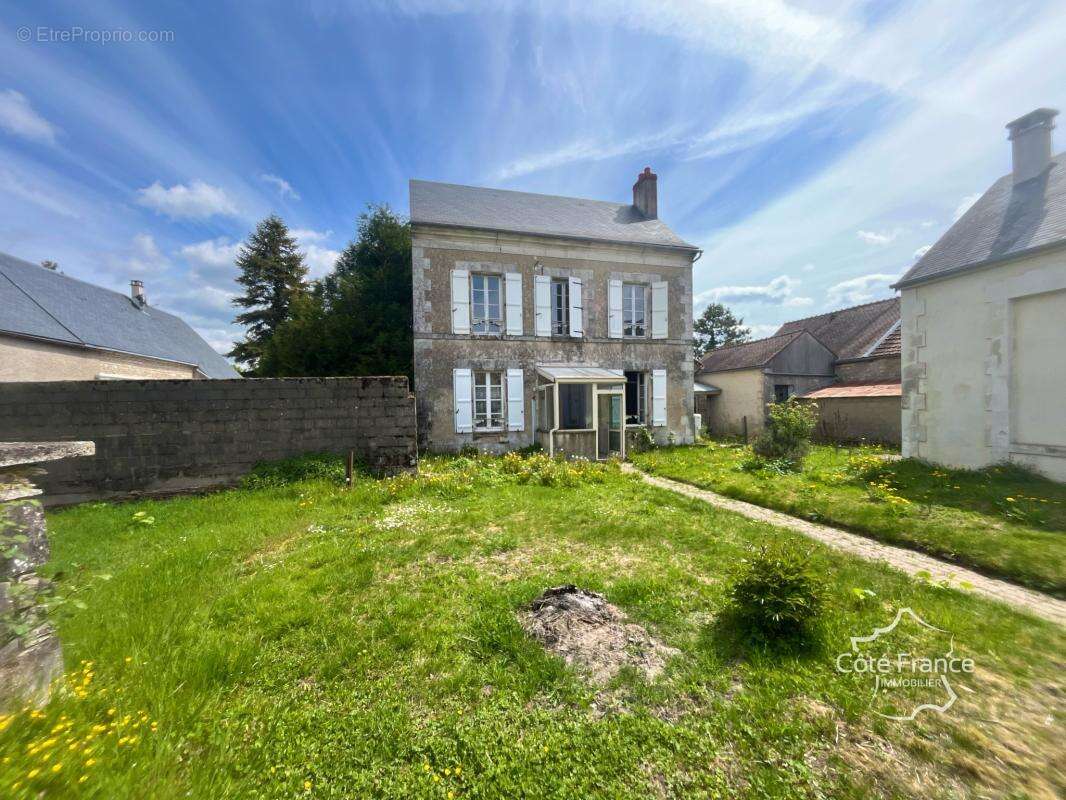 Maison bourgeoise avec vue dégagée   Calme, terrain et dépen - photo 2