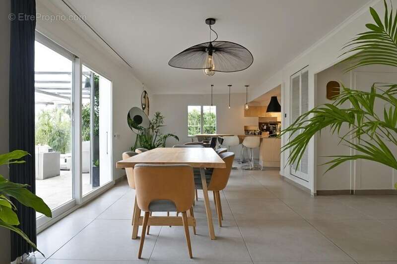 Maison à PERS-JUSSY