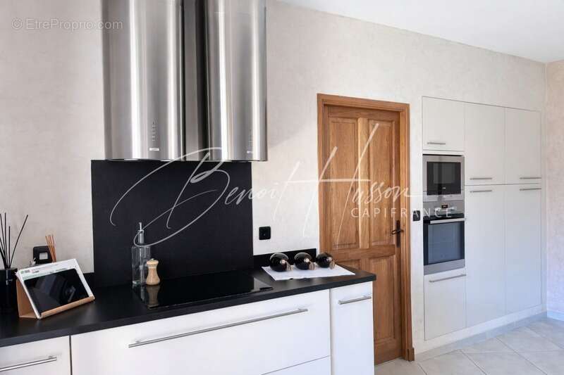 Maison T5 de 175m² sur terrain de 2500m² - photo 8