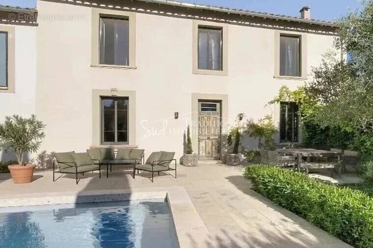 Maison à MAILLANE