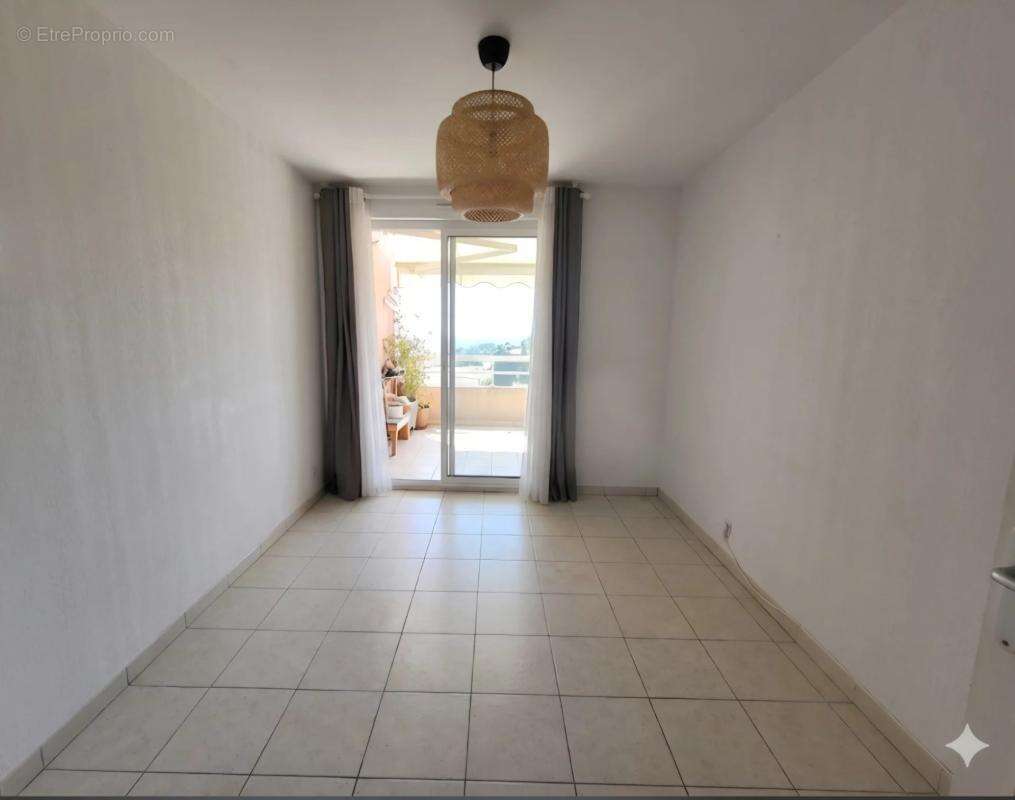 Appartement à MANDELIEU-LA-NAPOULE
