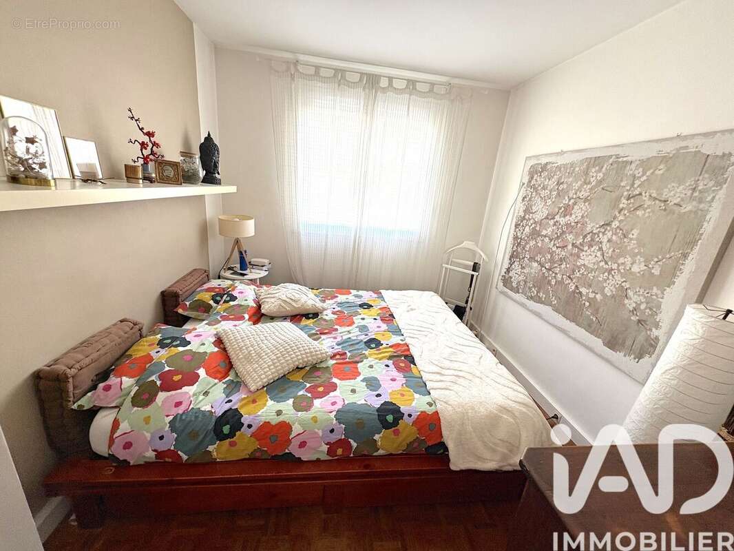 Photo 4 - Appartement à LIVRY-GARGAN