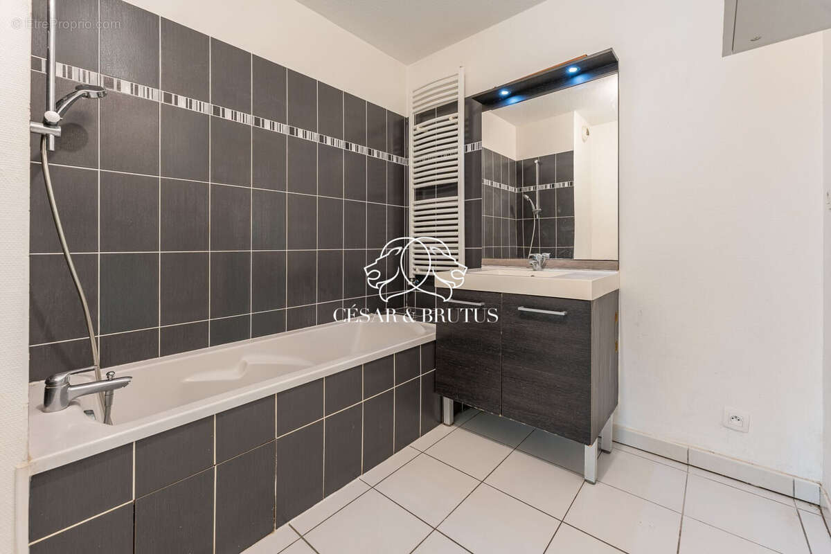 Appartement à VAULX-EN-VELIN